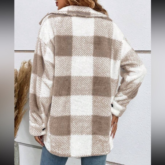 Cozy buffalo plaid button down teddy jacket - Picture 3 of 16